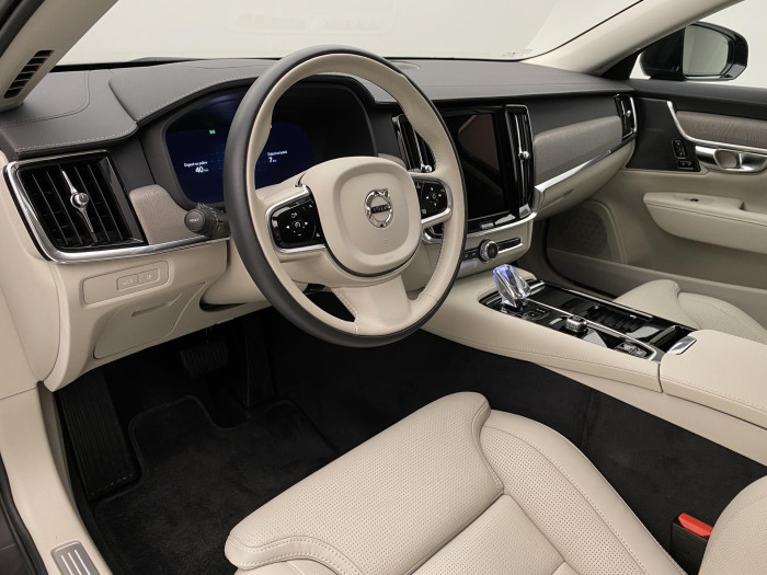 Volvo V90 T6 AWD Plug-in DARK PLUS AUT