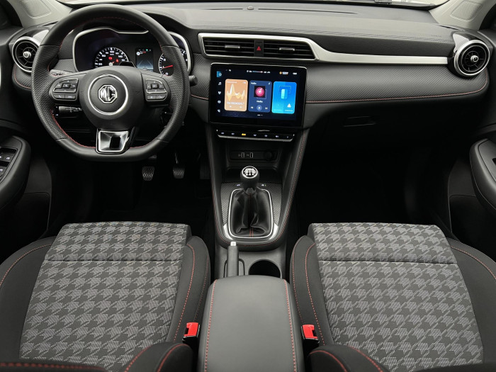 MG ZS 1.5 ESSENTIAL PLUS CZ