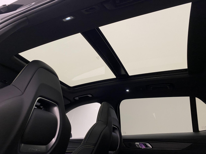 Lynk & Co 01 01 MORE PHEV