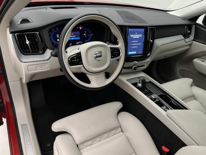 Volvo XC60 T6 AWD RECHARGE ULTRA DARK AUT