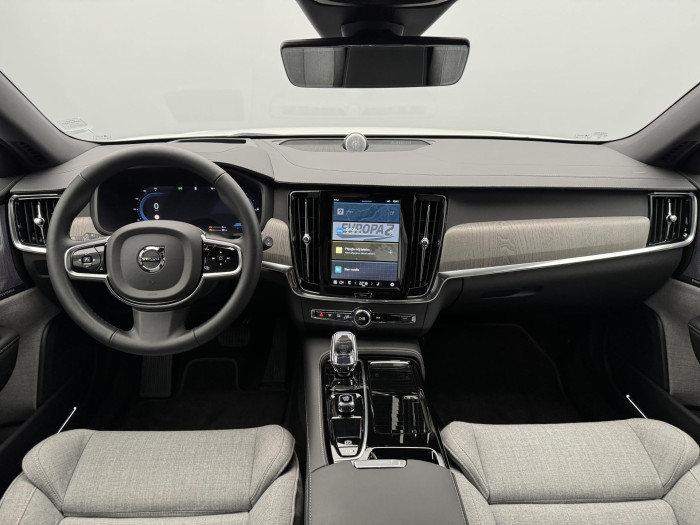 Volvo V90 T8 AWD RECHARGE ULTIMATE 1.maj