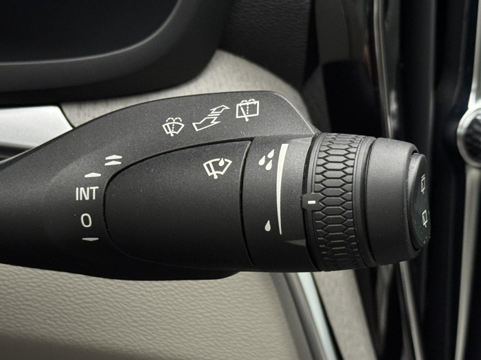 Volvo V60 B4 BRIGHT PLUS AUT CZ 1.maj