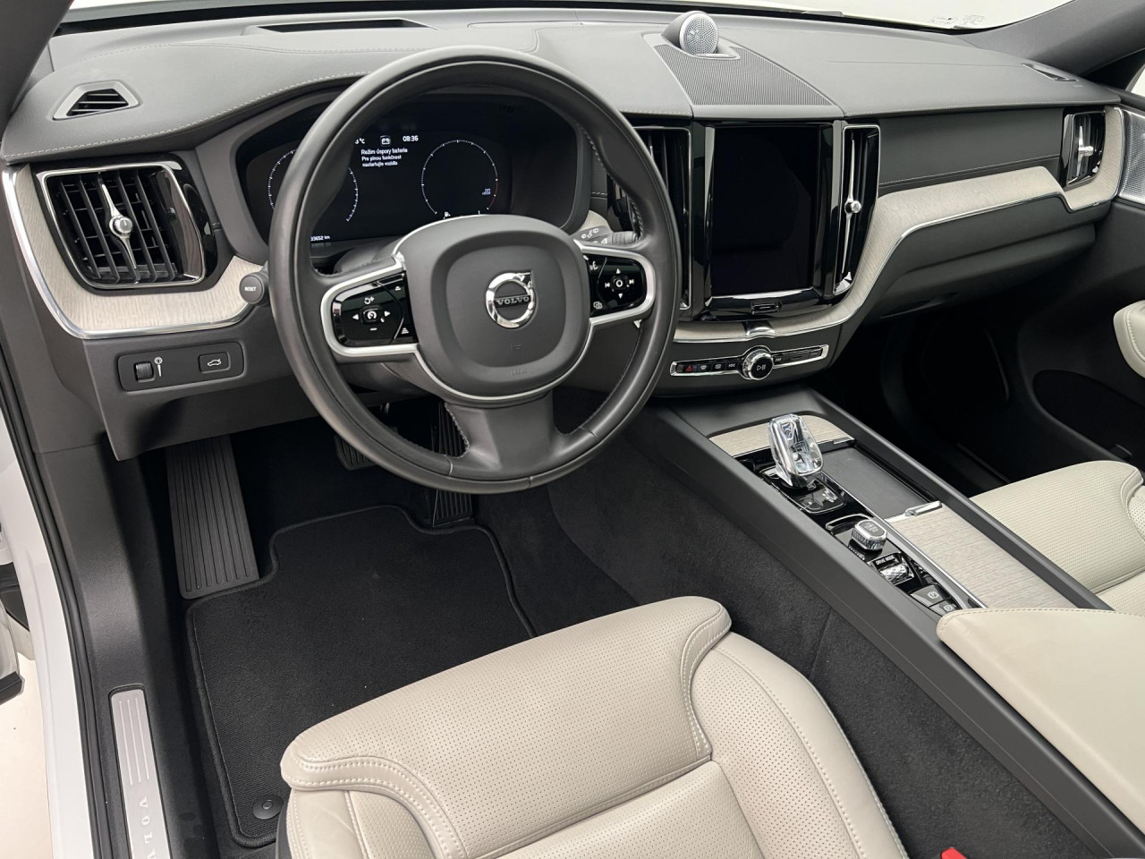 Volvo XC60 B5 AWD INSCRIPTION AUT CZ