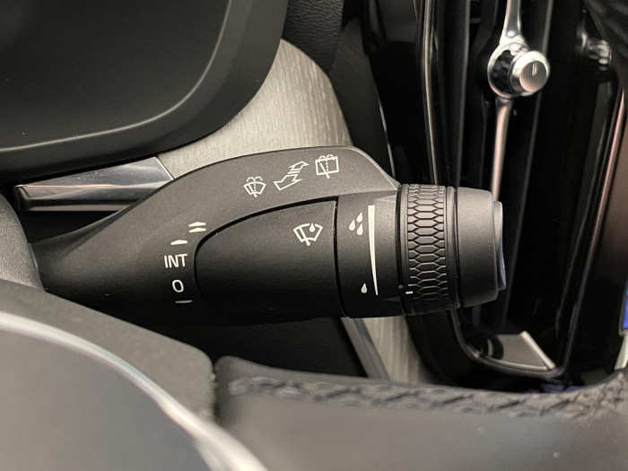 Volvo XC60 B5 AWD DARK PLUS AUT