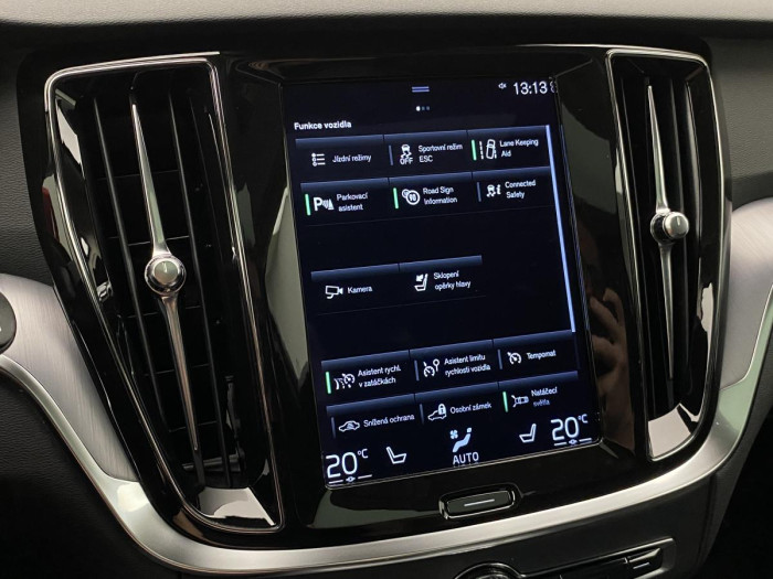 Volvo V60 B4 MOMENTUM AUT REZERVACE 2.0 Momentum