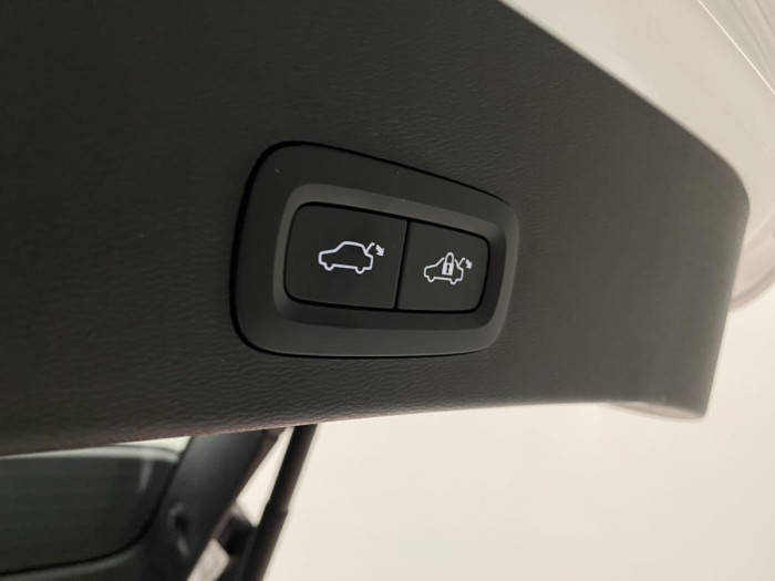 Volvo XC40 D4 AWD R-DESIGN REZERVACE 2.0 d