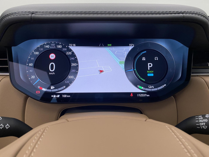 Land Rover Range Rover P550e AUTOBIOGRAPHY SWB