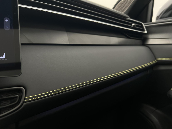 Lynk & Co 01 MORE PHEV