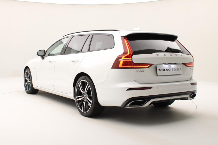 Volvo V60 T6 AWD RECHARGE REZERVACE