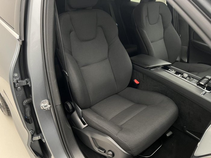 Volvo XC60 B4 MOMENTUM 2.0 Momentum