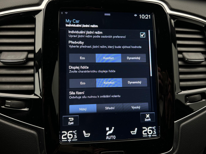 Volvo XC90 B6 AWD R-DESIGN AUT REZERVACE