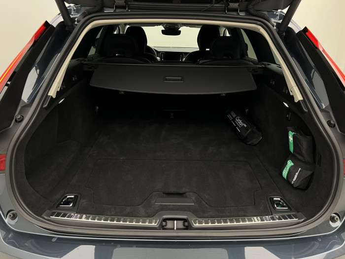Volvo V90 CC B4 AWD PLUS BRIGHT AUT