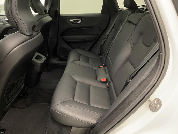 Volvo XC60 B4 AWD INSCRIPTION AUT