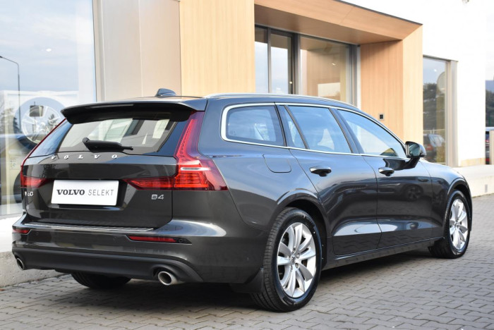 Volvo V60 B4 MOMENTUM ADVANCED REZERVACE 2.0 Momentum