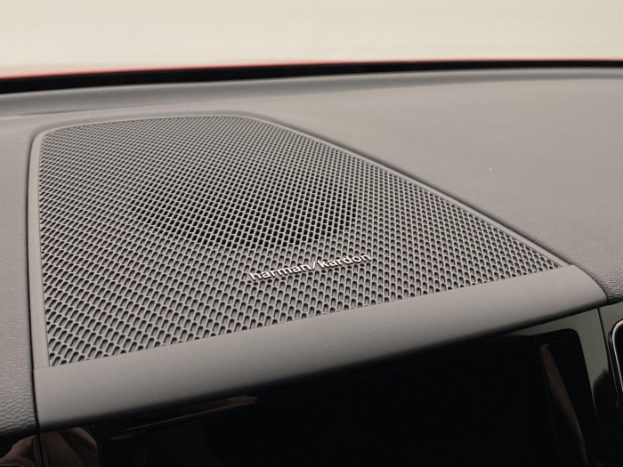 Volvo XC60 B5 AWD DARK PLUS REZERVACE