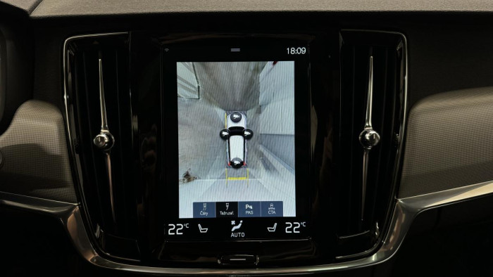 Volvo V90 T6 RECHARGE AWD REZERVACE