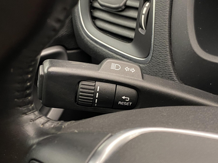 Volvo V40 CC D2 MOMENTUM AUT 1.6 d CC CC Momentum