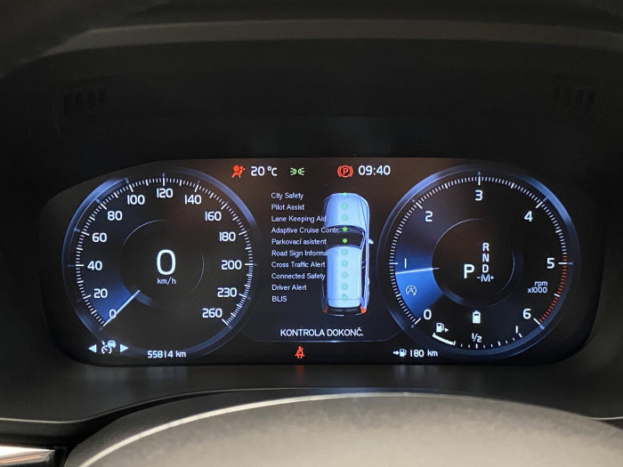 Volvo XC60 B4 AWD INSCRIPTION REZERVACE
