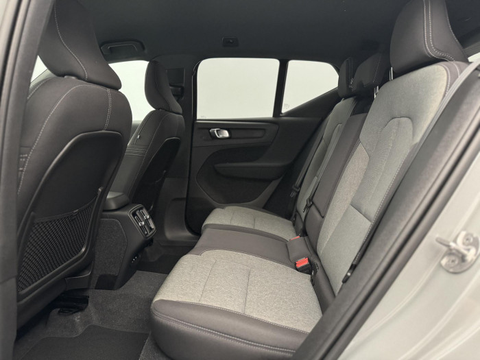 Volvo XC40 B4 PLUS DARK AUT 1. maj