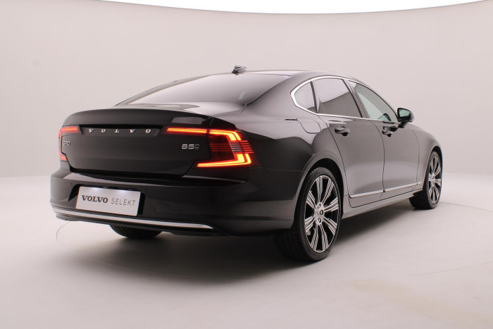 Volvo S90 B5 AWD BRIGHT REZERVACE