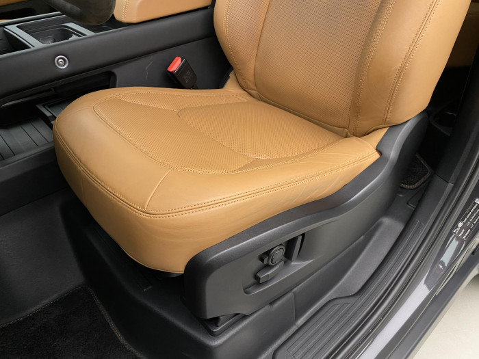 Land Rover Defender 90 P525 AWD CARPATHIAN EDITION 5.0 Edition