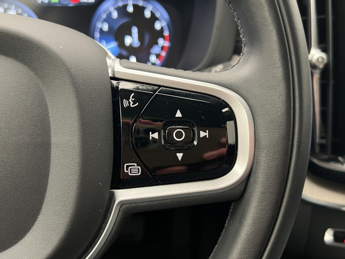 Volvo XC60 B5 AWD INSCRIPTION AUT CZ