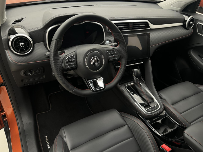 MG ZS 1.0T EXCLUSIVE AUT CZ 1.maj. 1.0 Exclusive
