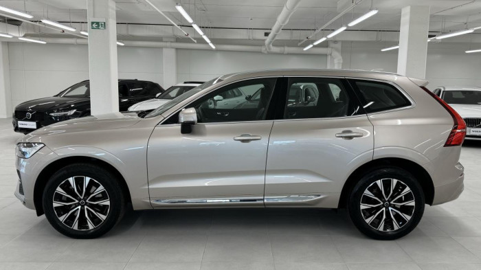 Volvo XC60 B4 AWD PLUS BRIGHT AUT CZ 2.0 Plus