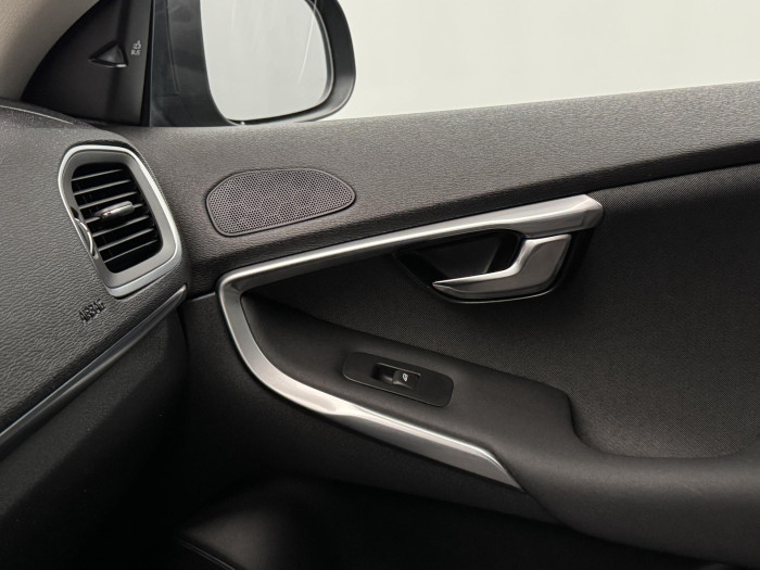 Volvo V40 CC MOMENTUM AUT 2.0 CC CC Momentum