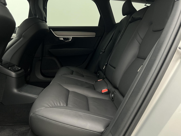 Volvo V90 T6 AWD RECHARGE PLUS DARK AUT