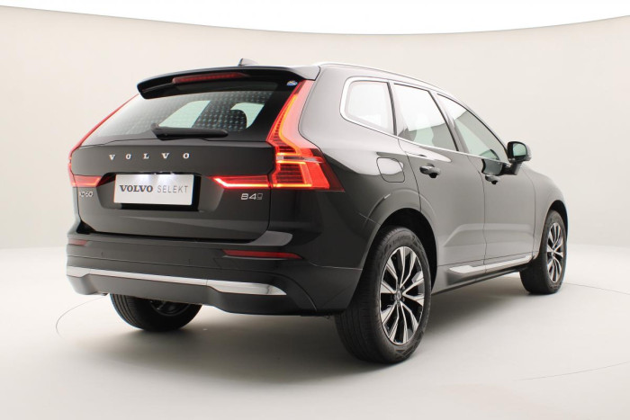 Volvo XC60 B4 AWD PLUS BRIGH REZERVACE