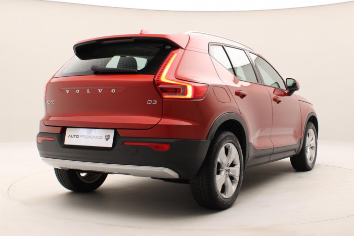 Volvo XC40 D3 MOMENTUM AUT REZERVACE 2.0 d Momentum