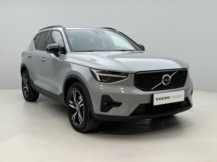 Volvo XC40 B3 PLUS DARK AUT CZ 1.maj.