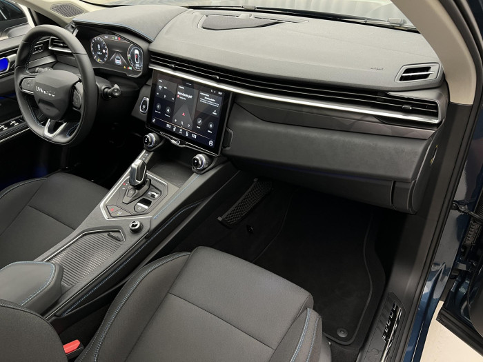 Lynk & Co 01 PHEV DCT AUT 1.maj.