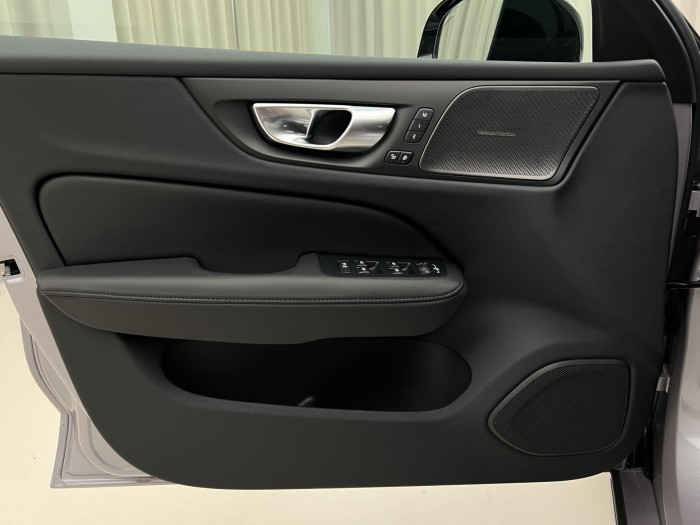 Volvo V60 B4 AUT DARK PLUS