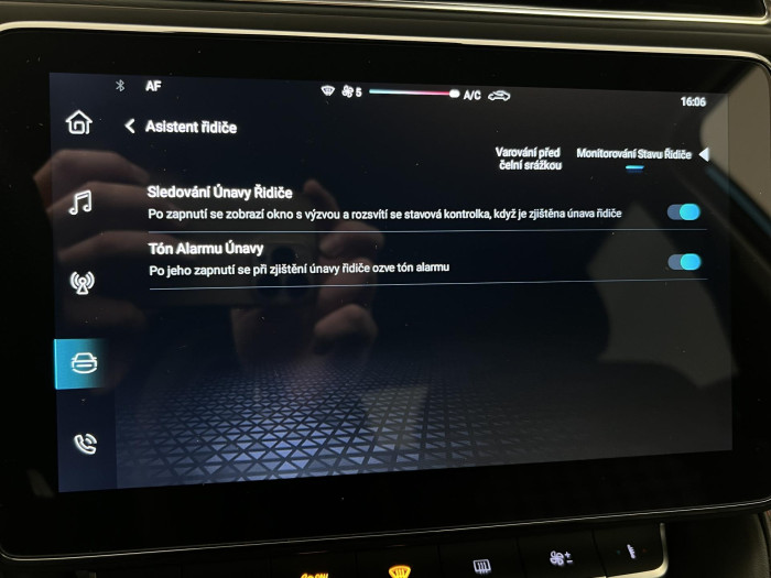 MG ZS 1.5 ESSENTIAL PLUS CZ