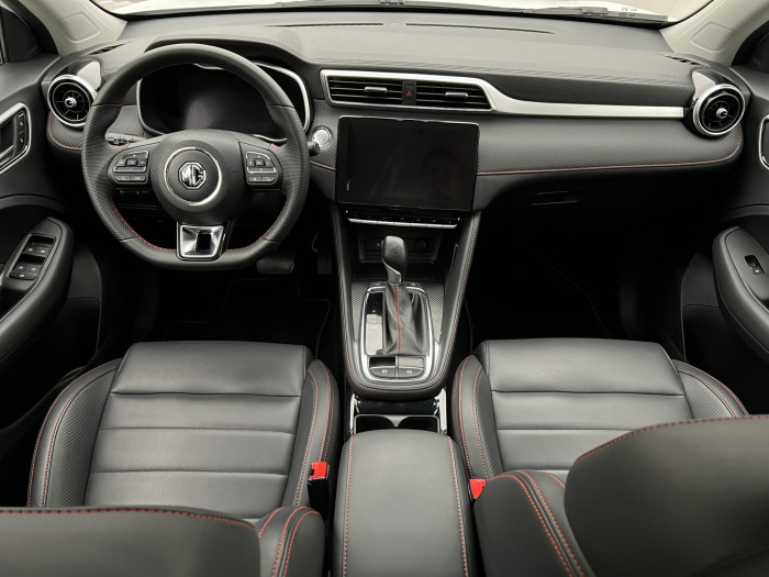 MG ZS 1.0T EXCLUSIVE AUT CZ 1.maj. 1.0 Exclusive