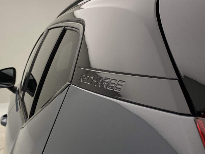 Volvo XC40 CORE SINGLE MOTOR RECHARGE