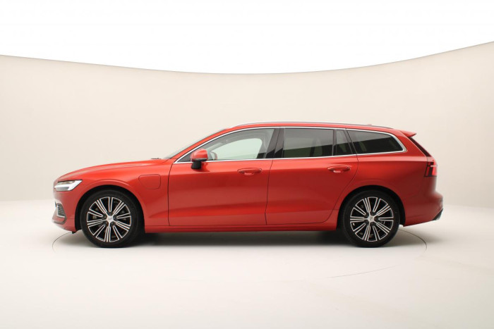 Volvo V60 T6 AWD RECHARGE REZERVACE