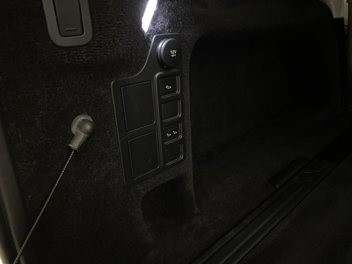 Land Rover Discovery 3,0 Sd6 AWD HSE REZERVACE