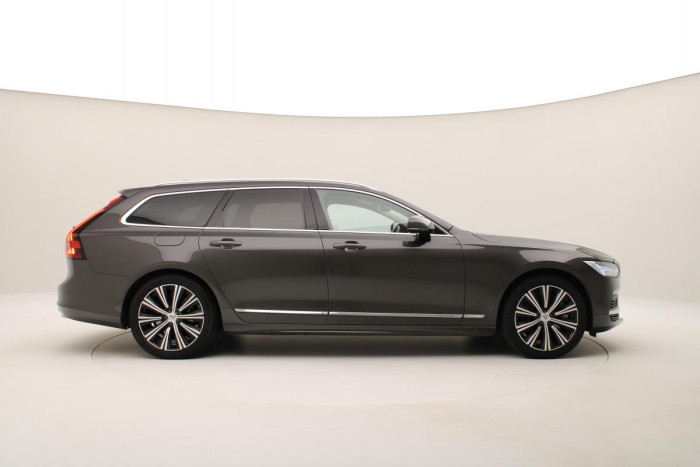 Volvo V90 T8 AWD PLUS RECHARGE CZ 1.maj