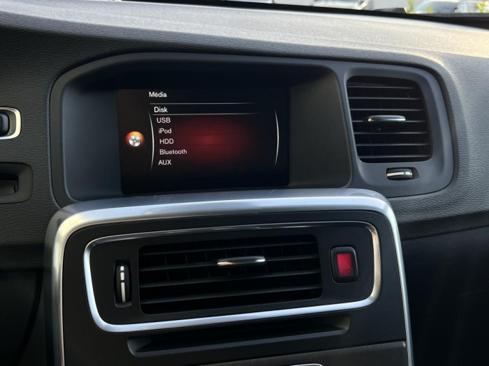 Volvo V60 D4 NEZ.TOPENÍ Aut 2.0 d