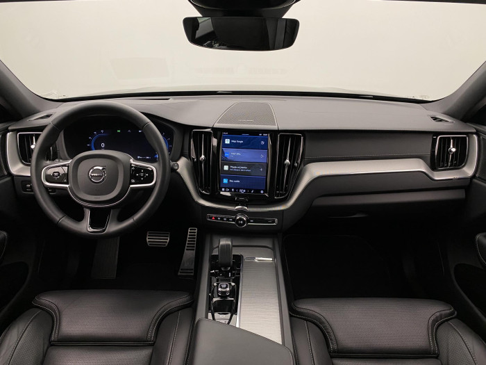 Volvo XC60 B5 AWD R-DESIGN AUT