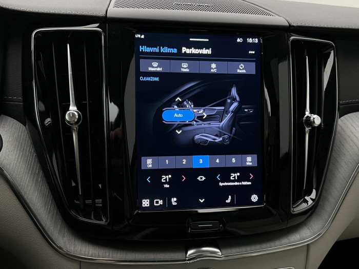 Volvo XC60 T6 AWD RECHARGE ULTRA DARK AUT