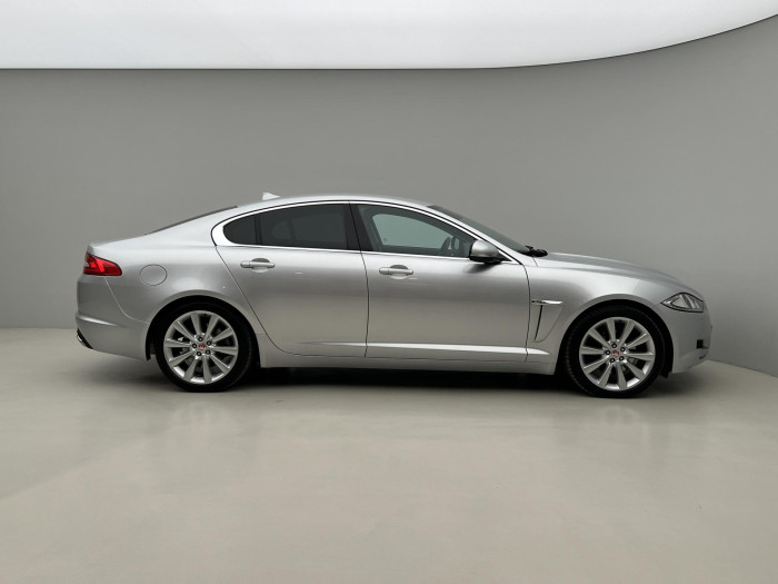 Jaguar XF 3.0 V6D LUXURY AUT CZ 3.0 d Luxury