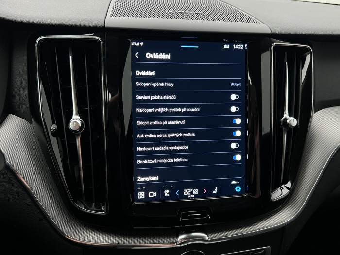 Volvo XC60 B4 AWD PLUS DARK AUT 1.maj.