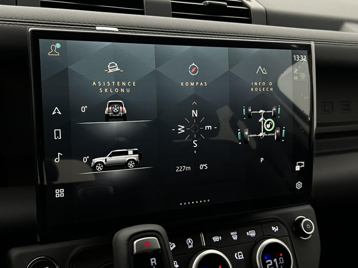 Land Rover Defender 110 D250 X-DYNAMIC SE AWD Aut 3.0 d Dynamic SE