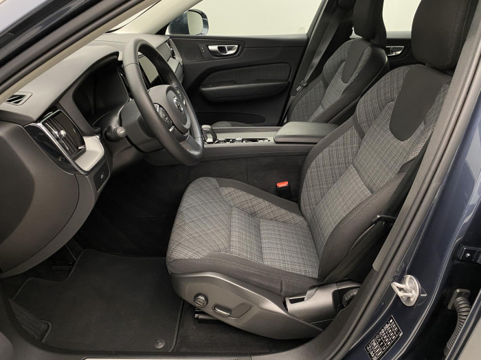 Volvo XC60 B4 CORE AUT CZ 1.maj