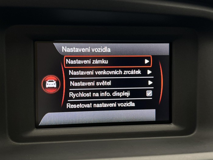 Volvo V40 T2 MOMENTUM AUT CZ 1.5 Momentum