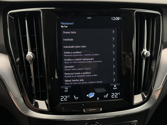 Volvo V60 D3 MOMENTUM PRO AUT 1.maj 2.0 d Momentum